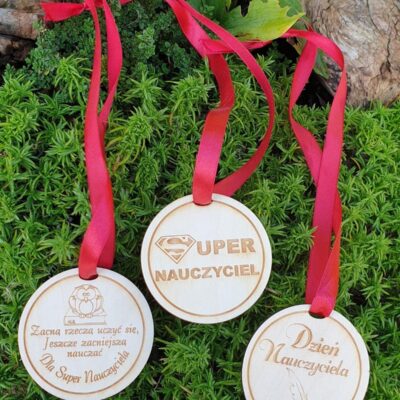 Prezent na Dzień Nauczyciela - medal z grawerem