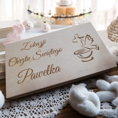 Personalizowane Drewniane Pudełko na Chrzest – Skarbonka z Grawerem