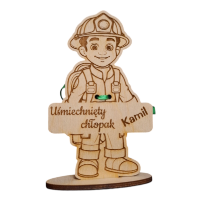 Statuetka Strażak na Dzień Chłopaka z grawerem na czekoladkę kinder lub merci - obrazek 4