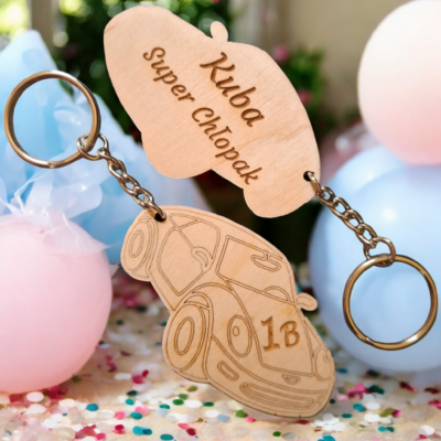 Drewniany Brelok Autko z Personalizowanym Grawerem 🚗 Idealny Prezent! 🎁 - obrazek 2